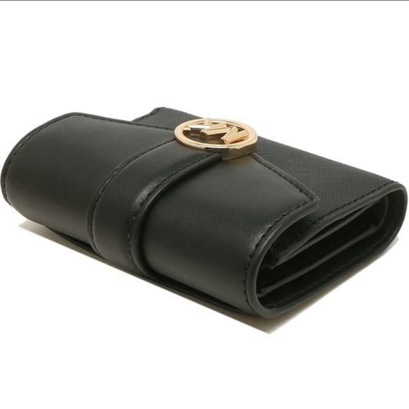 MICHAEL KORS
Carmen Medium Faux Leather Wallet BLACK COLOR - Picture 3 of 10